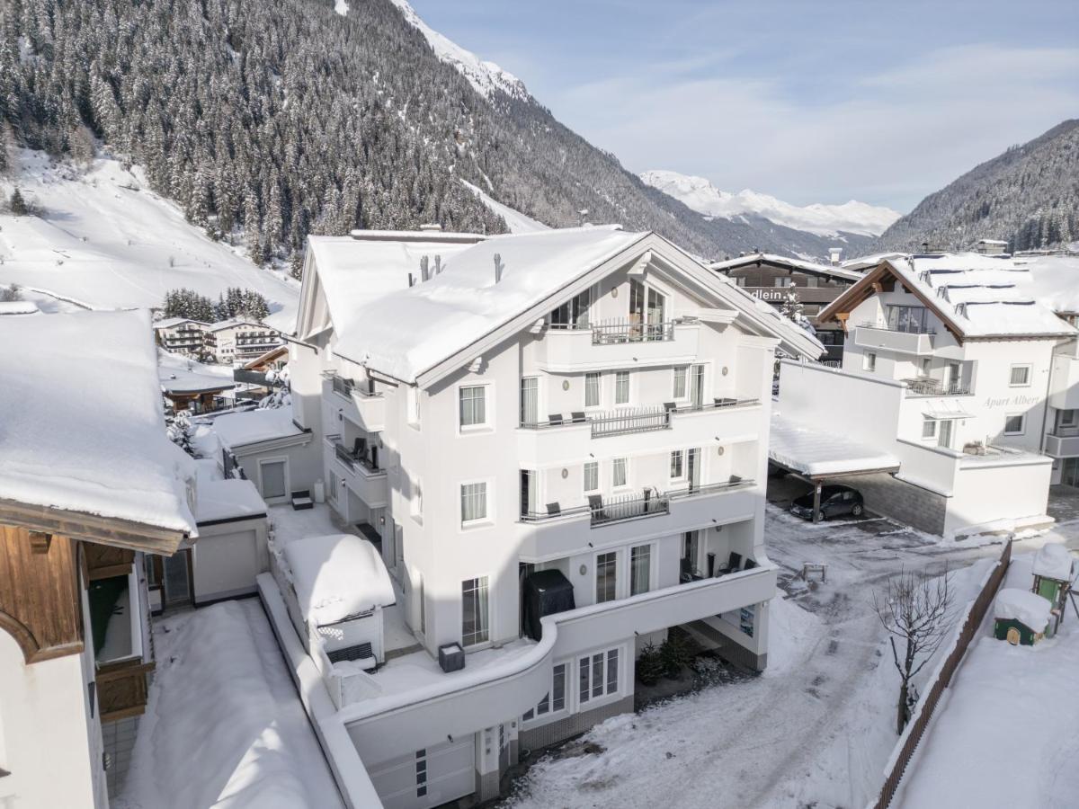 Petit Madlein Bed & Breakfast Ischgl Exterior photo