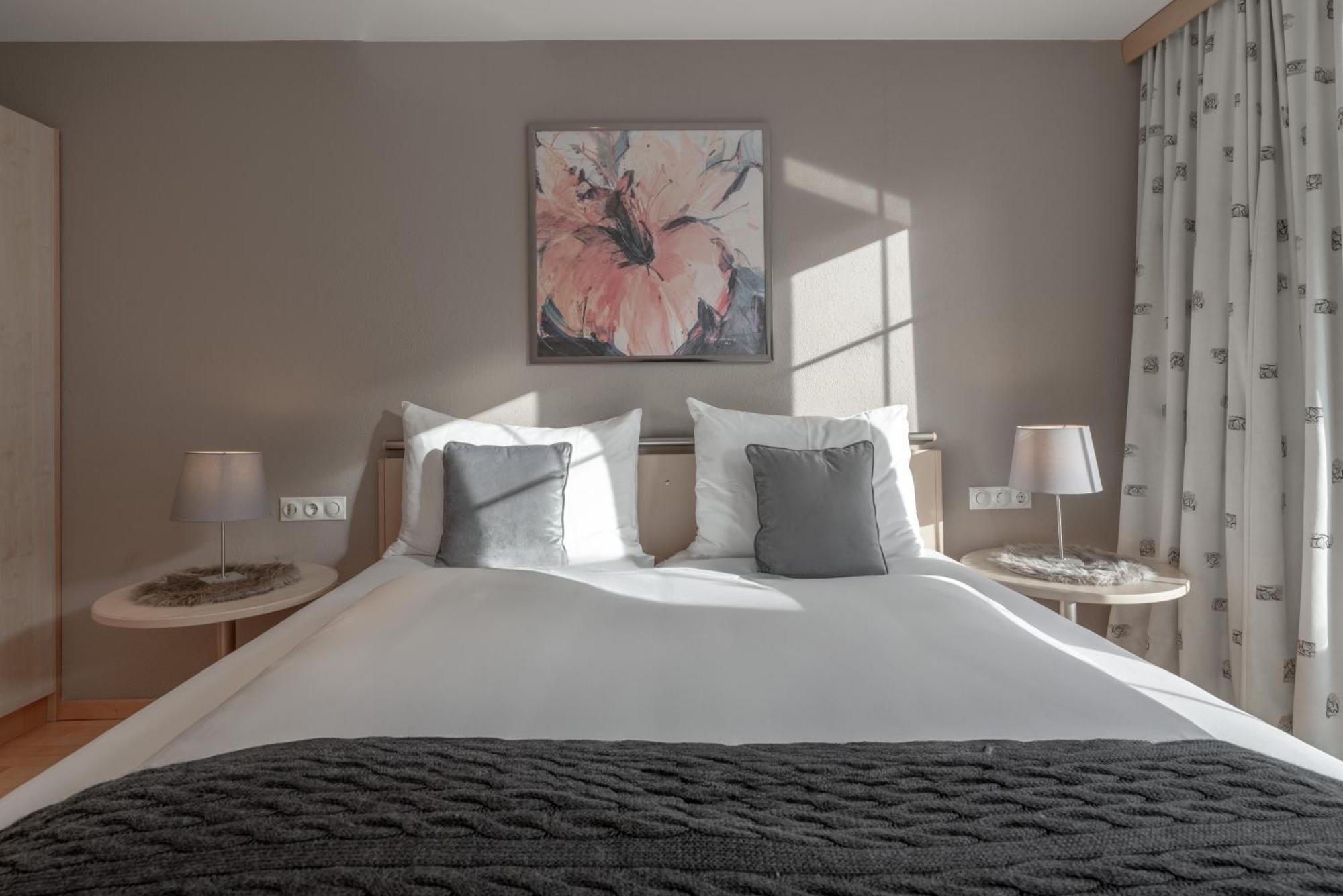Petit Madlein Bed & Breakfast Ischgl Exterior photo