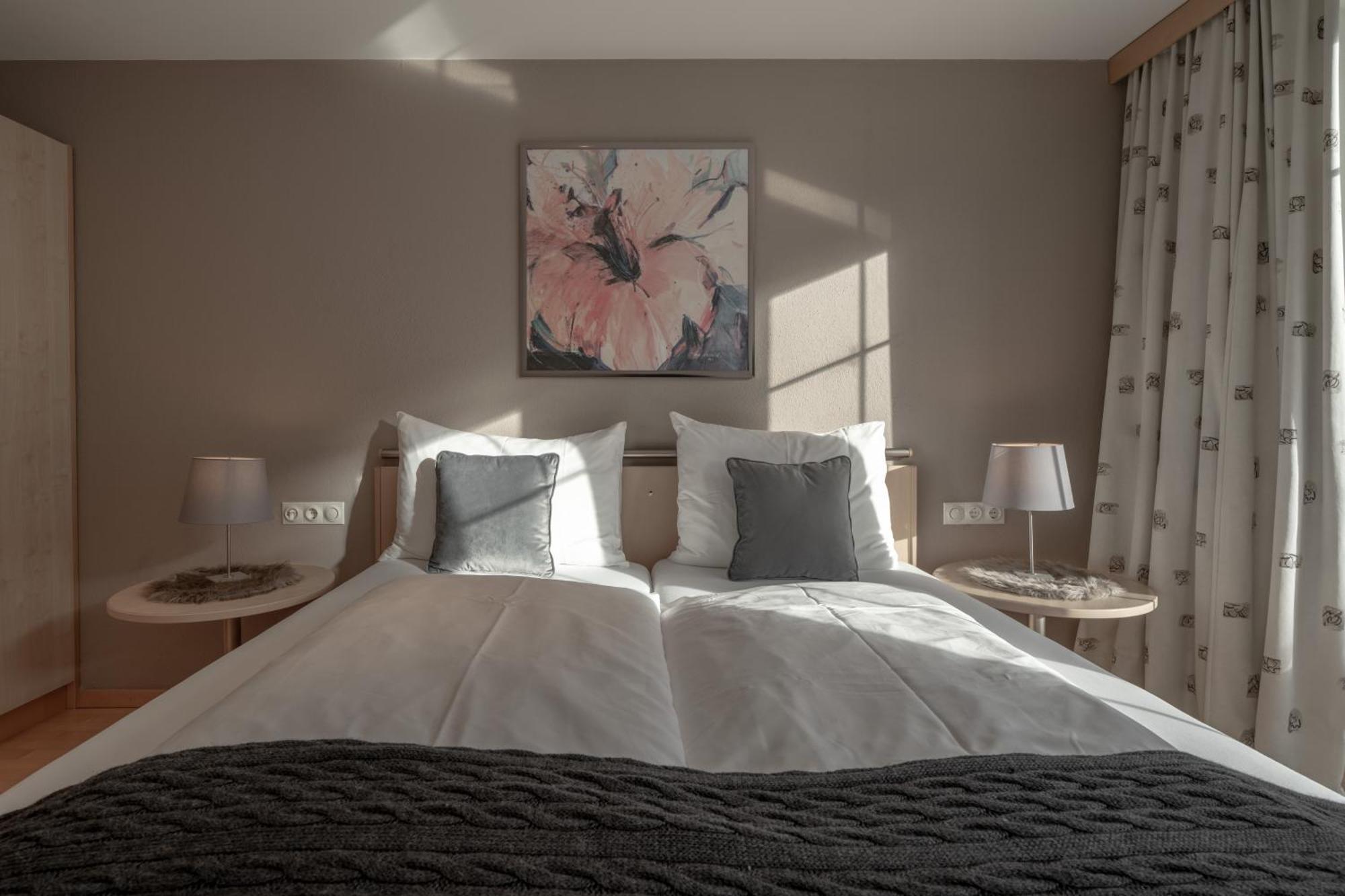 Petit Madlein Bed & Breakfast Ischgl Exterior photo