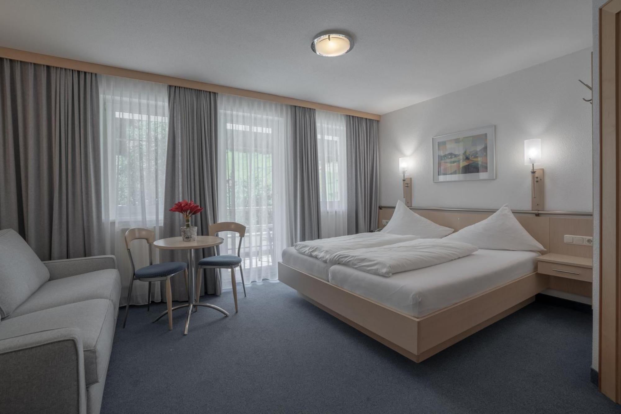 Petit Madlein Bed & Breakfast Ischgl Exterior photo