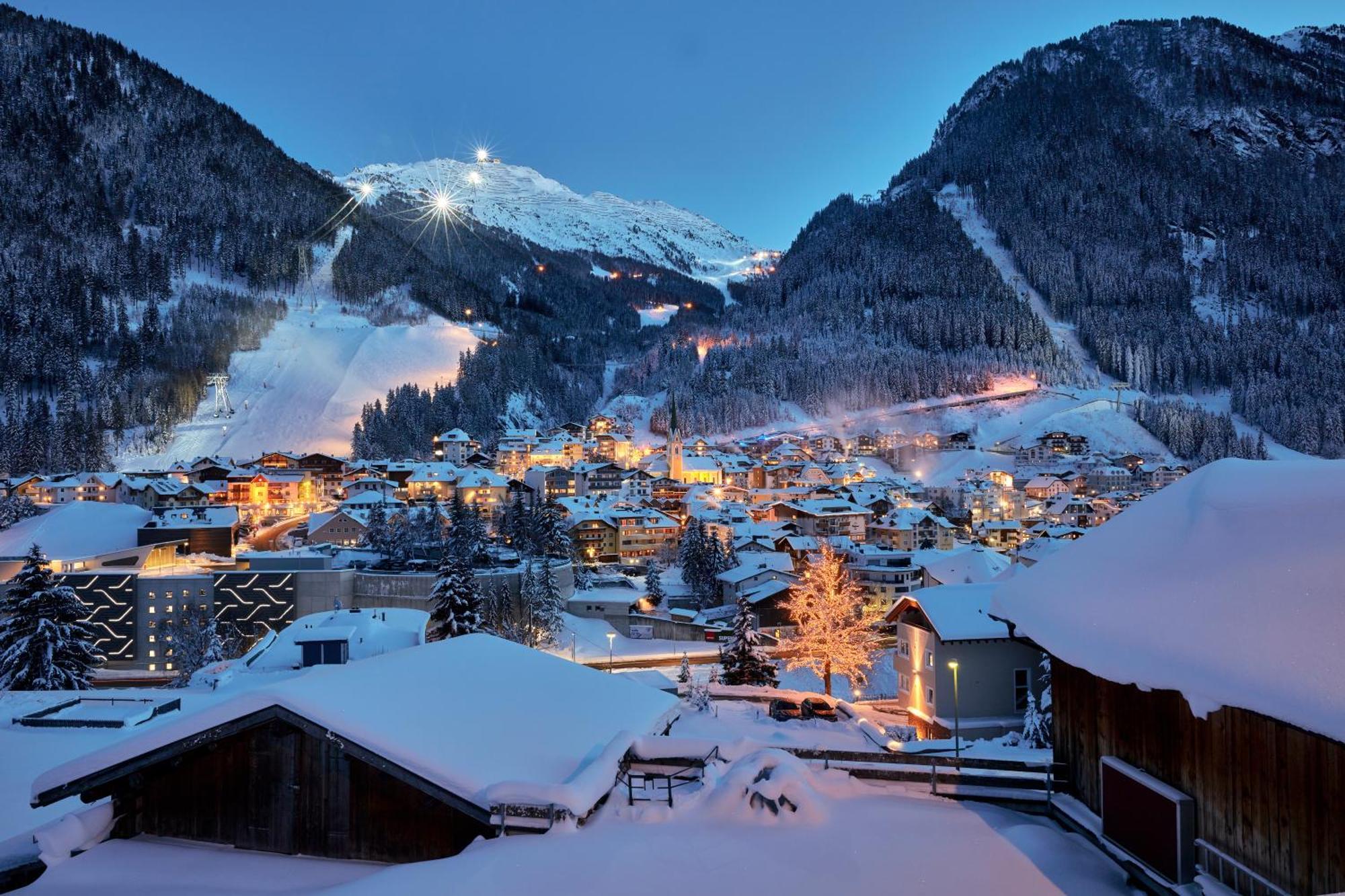 Petit Madlein Bed & Breakfast Ischgl Exterior photo